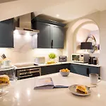 Lake View Loft * Bowness-on-Windermere