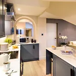 Lake View Loft
