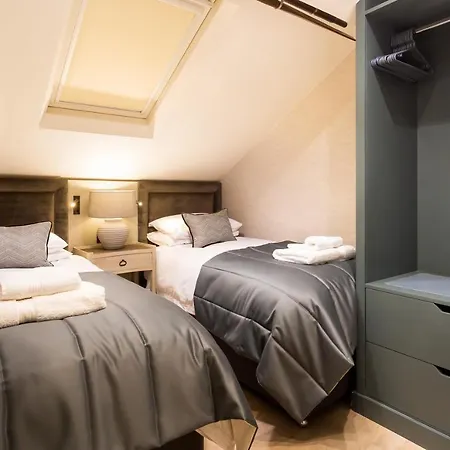 Hotell Lake View Loft *